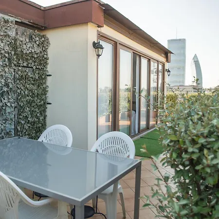 Deluxe Skyline Fantastic View Attic 6-7 Guests, One Bathroom, With Terrace And Pool Near To 2 Metro Lines And Well Connected To Airport And Train Stationand, Easy Parking Nearby Apartment *