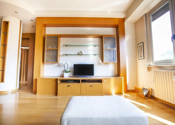 Skyline By Comorooms