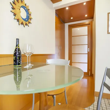 Skyline By Comorooms